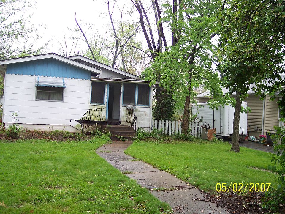 1st image of 2840 Wismer Ave