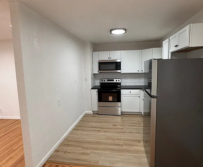 3936 S Pleasant St — Photo 5