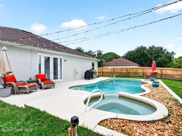 3541 Olympus Ct, Titusville, FL 32796