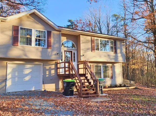 103 Dove Ct, Milford, PA 18337