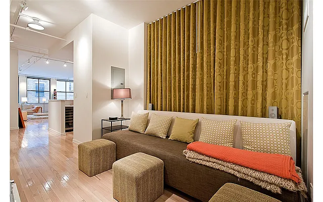 Sold by Douglas Elliman | media 18