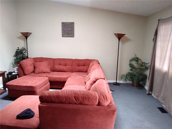 3rd image of 2533 N Schofield Ave