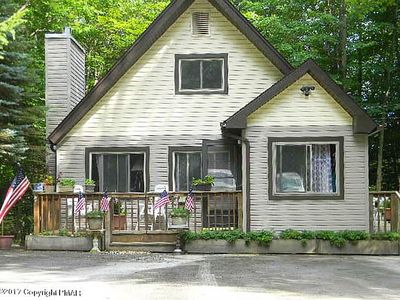 236 Wyomissing Dr, Pocono Lake, PA, 18347