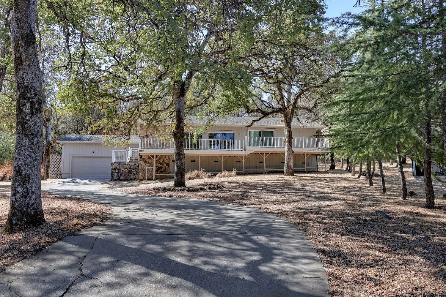 17767 Huckleberry Dr photo 1