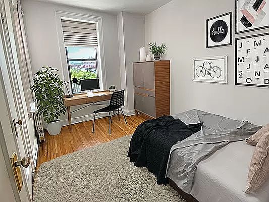 4th image of 176 Delancey St APT 3F