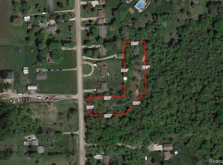 15127 Hogan Rd, Linden, MI 48451