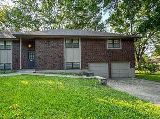 9517 Overhill Rd, Kansas City, MO 64134
