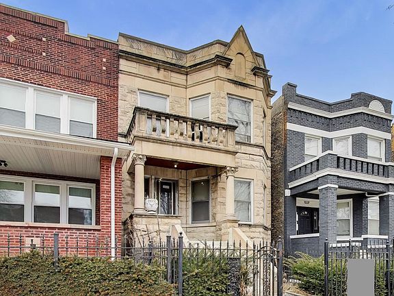 3rd image of 4820 W Washington Blvd