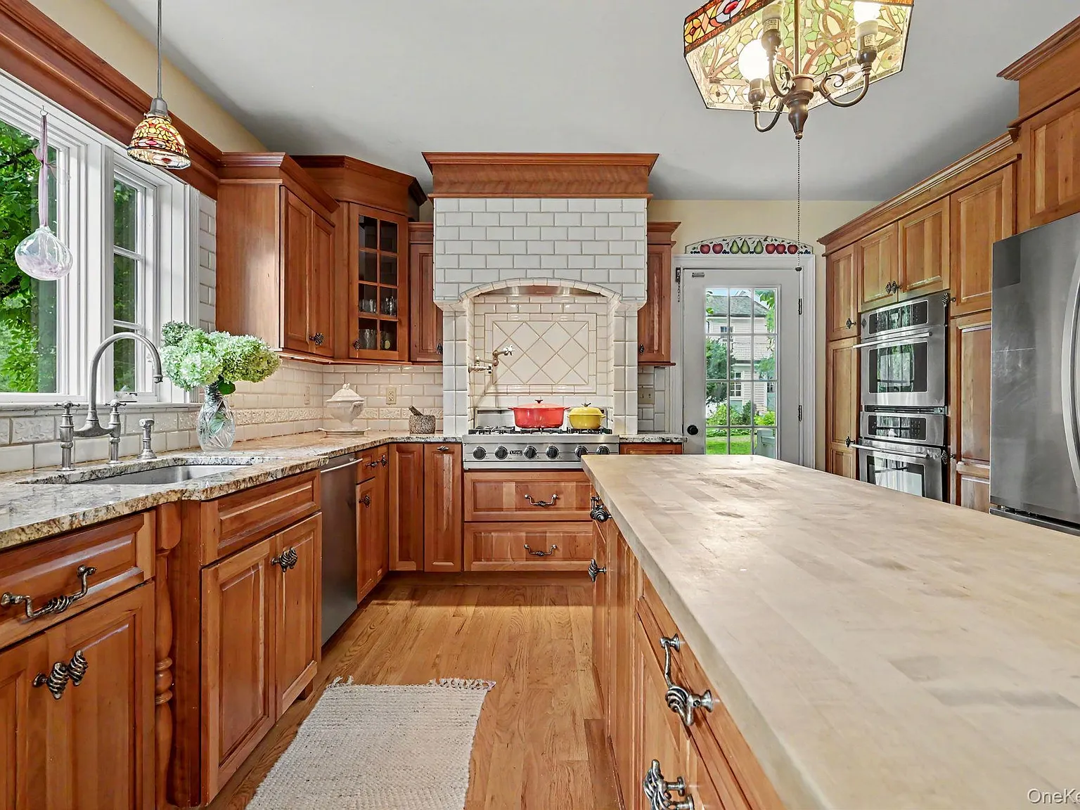 6 bed, 2.0 bath, 3000 sqft, $8,500 — Photo 3