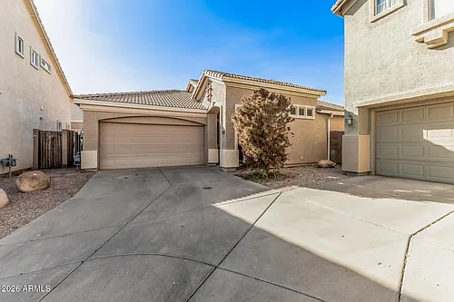 2205 S Harper Photo 1