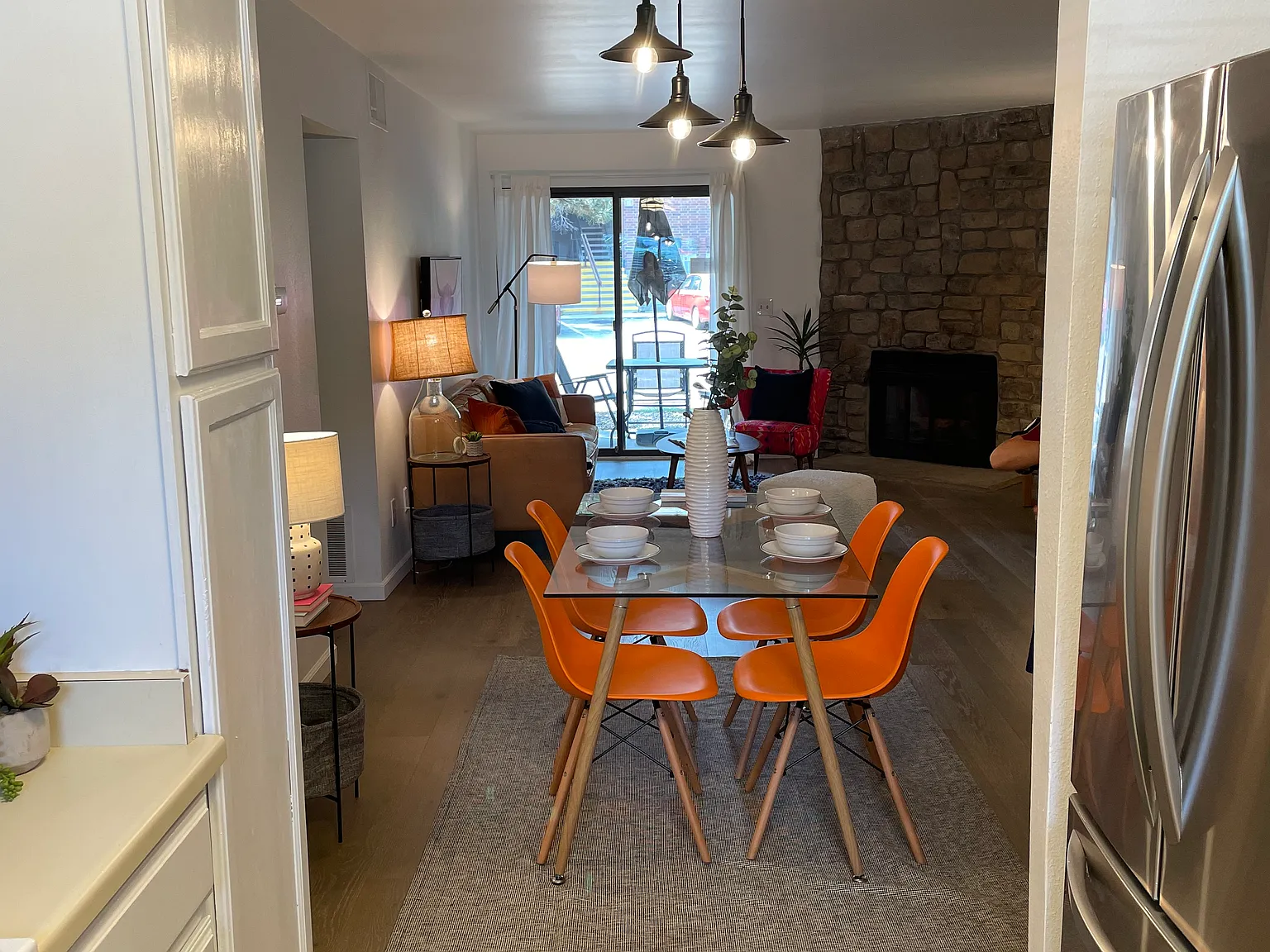 2 bed, 1022 sqft, $1,750 — Photo 1