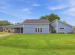 301 Crystal Ln, Sulphur, LA 70663