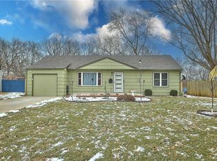 6645 Switzer Ln, Shawnee, KS 66203