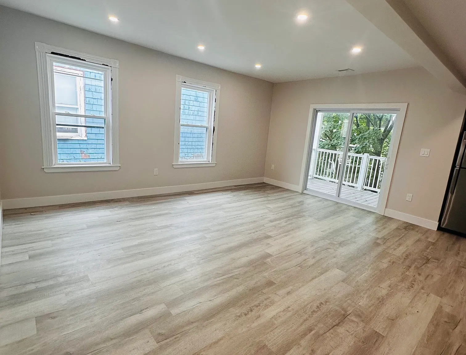 761 Columbia Rd — Photo 3