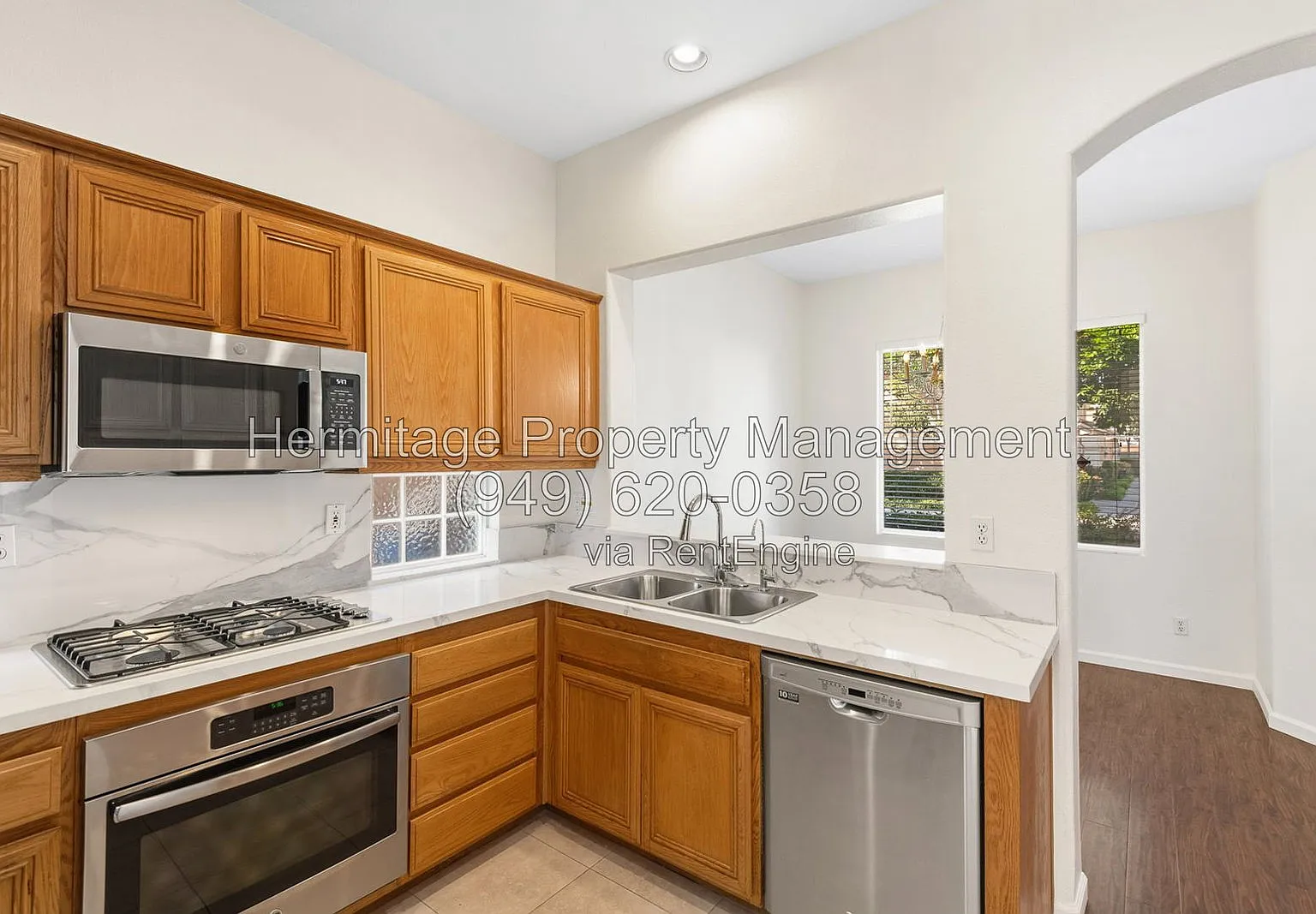 3 bed, 2.5 bath, 1835 sqft, $4,895 — Photo 3