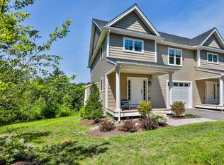 105 Forestedge Way, Manchester, NH 03102