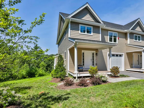 105 Forestedge Way, Manchester, NH 03102