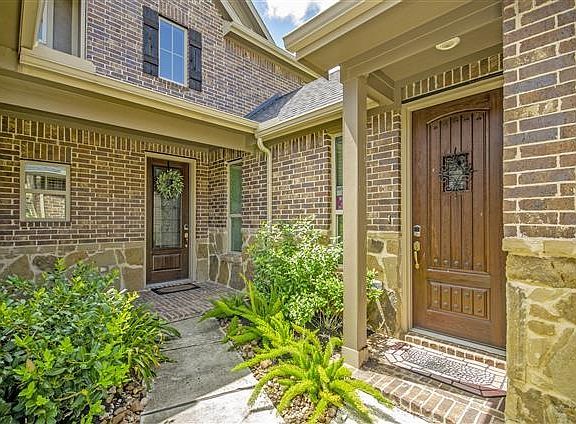 3rd image of 1070 Ginger Glade Ln