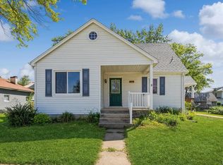 407 East St, Grand Mound, IA 52751