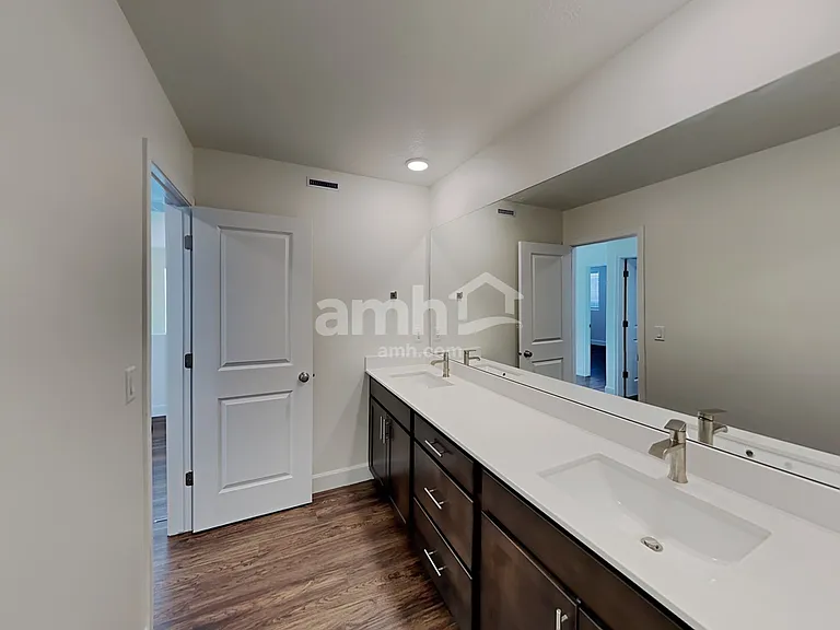 2634 W 3340 S — Photo 13