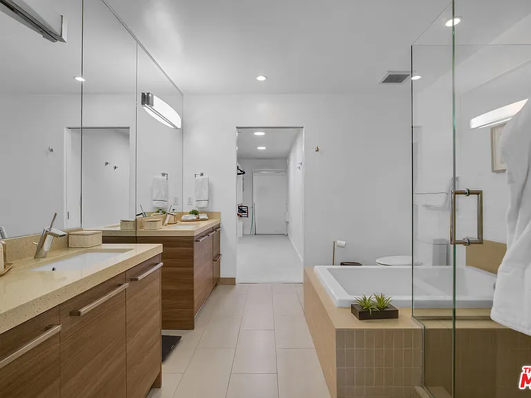855 N Croft Ave #206 — Photo 13