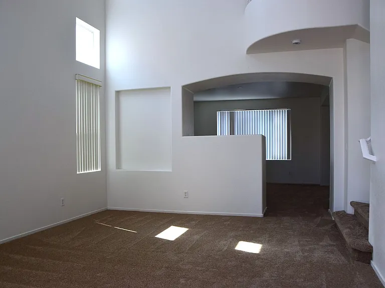 9493 Grove Ridge Ave — Photo 4