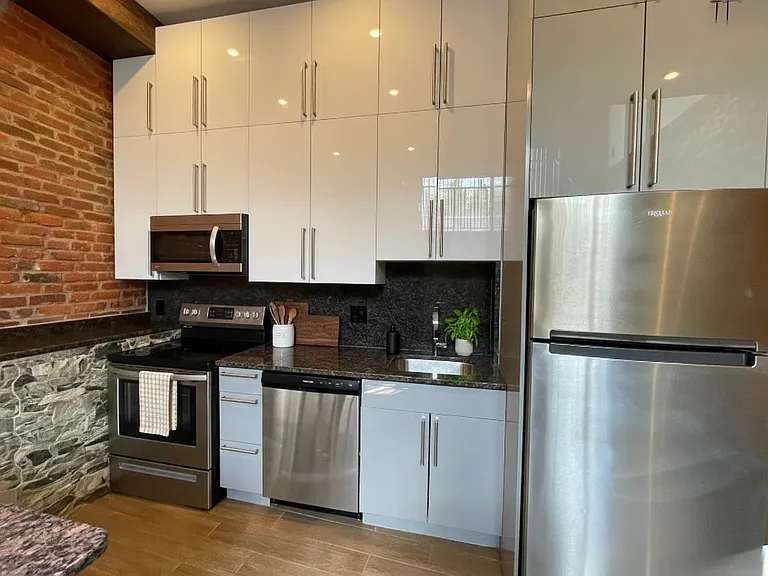 1028 Commonwealth Ave #101 — Photo 6