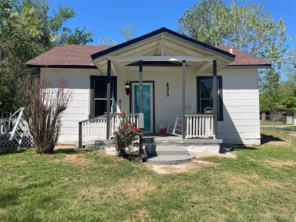 423 W 11th St, Sand Springs, OK 74063