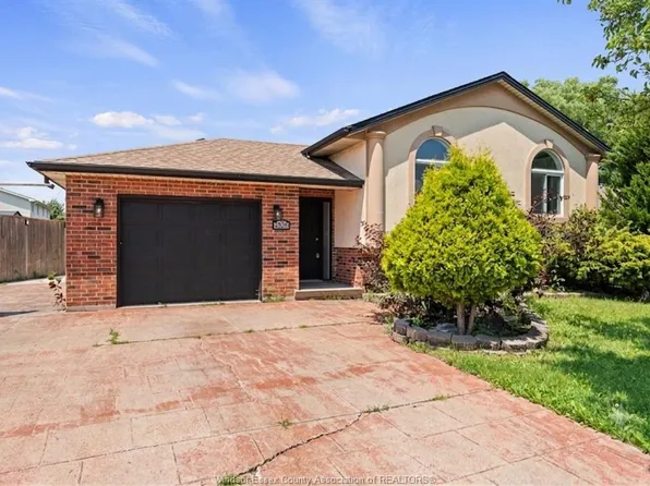 1320 Hansen Cres, Windsor, ON N8W 5M8