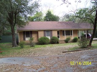 1 Garden Cir, Cheraw, SC 29520
