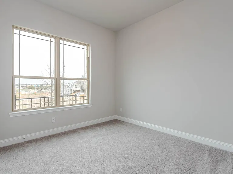 1537 Euclid Aly — Photo 39