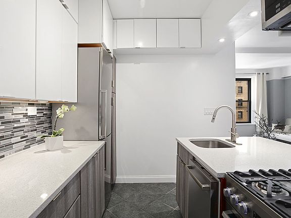 3rd image of 260 W End Ave APT 14C