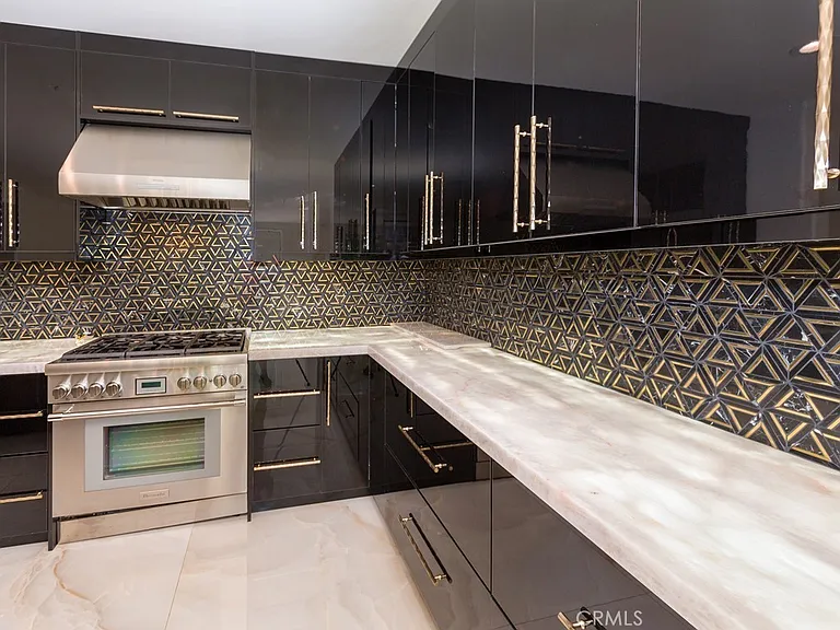 28408 N Hidden Hills Dr — Photo 9