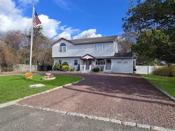 199 Connetquot Avenue, East Islip, NY 11730