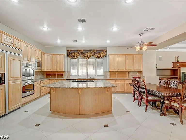 2041 Troon Dr — Photo 22