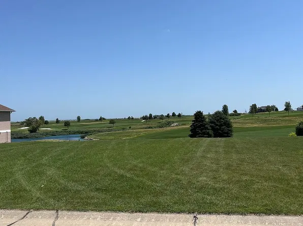 1045 Colonial St, Sioux Center, IA 51250