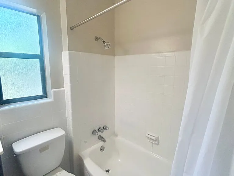 2150 NE 3rd St — Photo 28