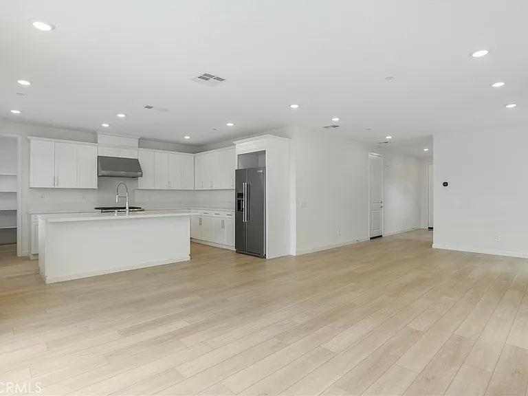 27273 Debut Pl — Photo 8