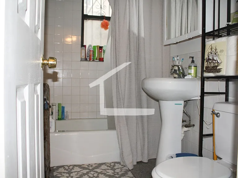 23 Cummings Rd #4 — Photo 2