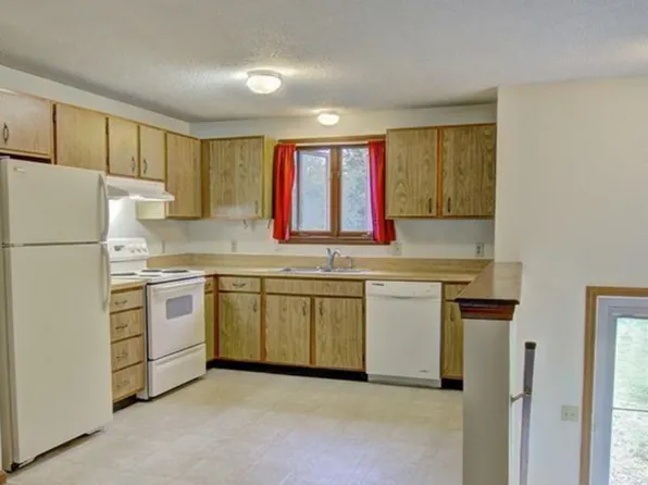 1472 Stafford Rd APT A, Storrs Mansfield, CT 06268