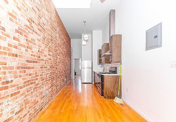 4th image of 1442 De Kalb Ave #4S