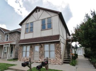 917 1/2 Main St, Dresden, OH 43821