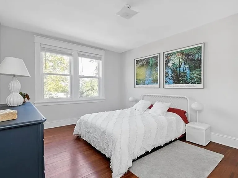 2224 Seminary Ave — Photo 16