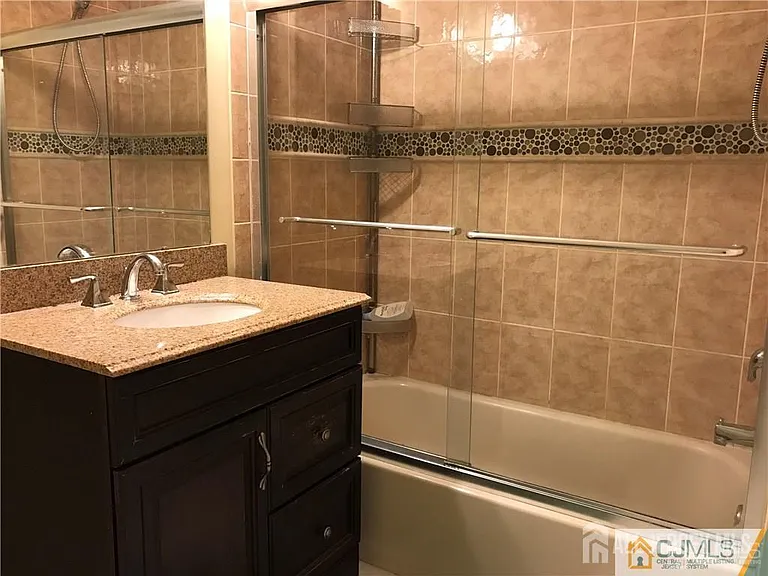 141 Forest Dr — Photo 12