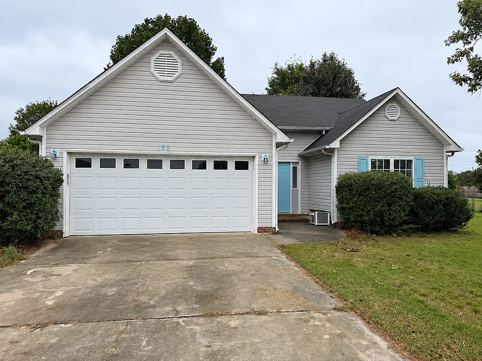 162 Cavalier Dr