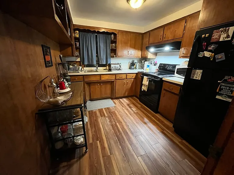 528 Ulster St #2 — Photo 5