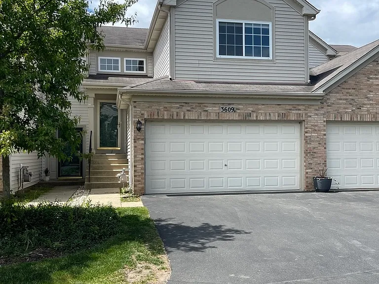 3609 Roanoke Ave — Photo 1