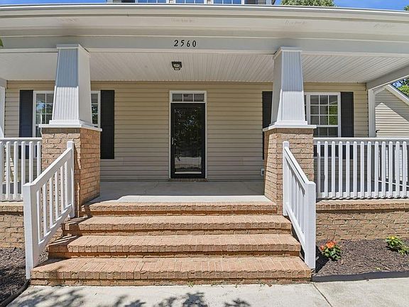 2nd image of 2560 Banbury Ct