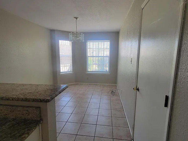 3200 Mountain Ridge Dr — Photo 14