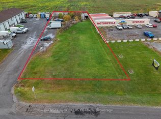 3827 McBean St, Ottawa, ON K0A 2Z0